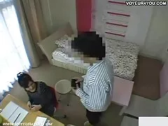 Друг моего сына дает это мне, заставляет меня бежать