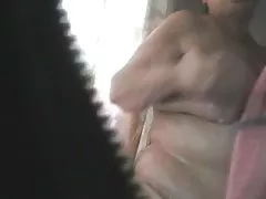 Массажист ласкает ее большие сиськи, она в восторге ...