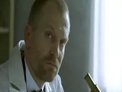 Молодой ботаник трахал в задней комнате в обмен на подарок