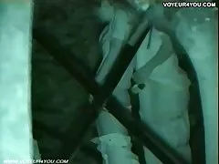 Учитель дает хороший урок этому молодому ученику