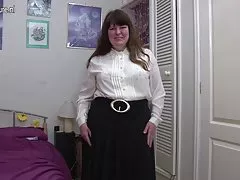 Сиськи девушки действовали, участвуя в хорошем