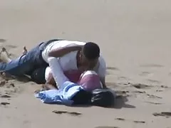 Две блондинки лисы любят одного и того же петуха, какое удовольствие